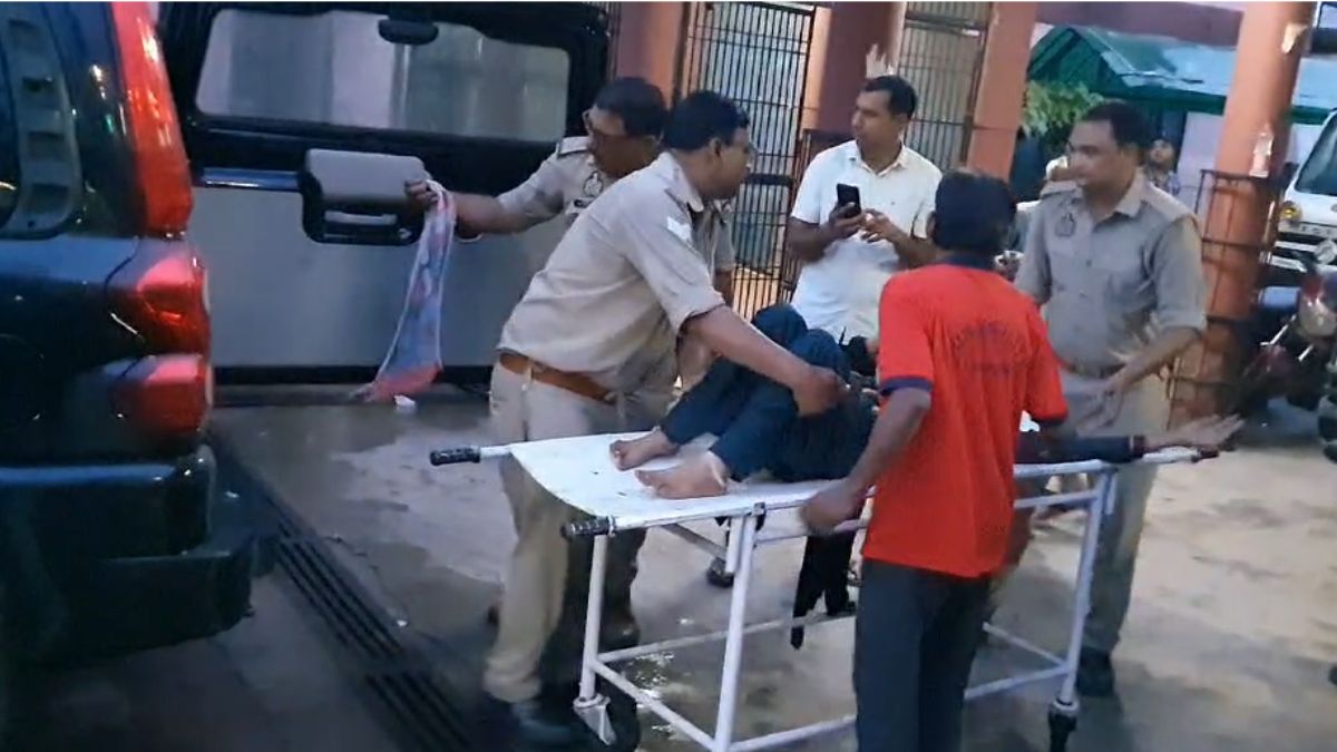 यूपी के हाथरस में बड़ा रोड एक्सीडेंट, मैक्स गाड़ी और रोडवेज बस की टक्कर में 15 की मौत, 18 घायल
