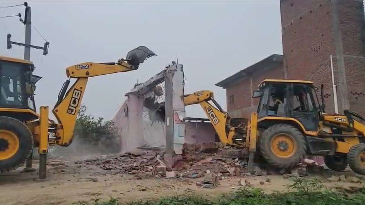 गुजरात में ‘बुलडोजर जस्टिस’ पर सुप्रीम कोर्ट की सख्त टिप्पणी, कहा- आरोपी को सजा देना अदालत का काम