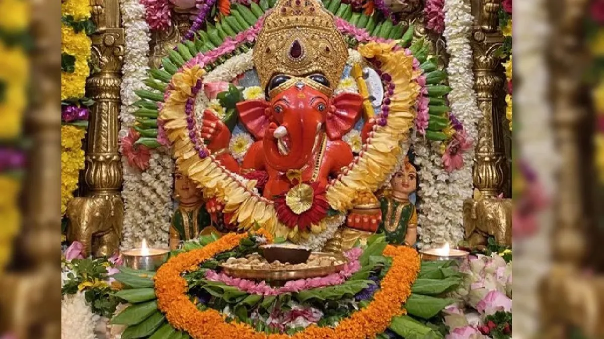 मुंबई के सिद्धिविनायक मंदिर में प्रसाद की कैसी है क्वालिटी? तैयार करने की विधि और टेस्टिंग, जानें सब कुछ सिद्धिविनायक मंदिर - India TV Hindi