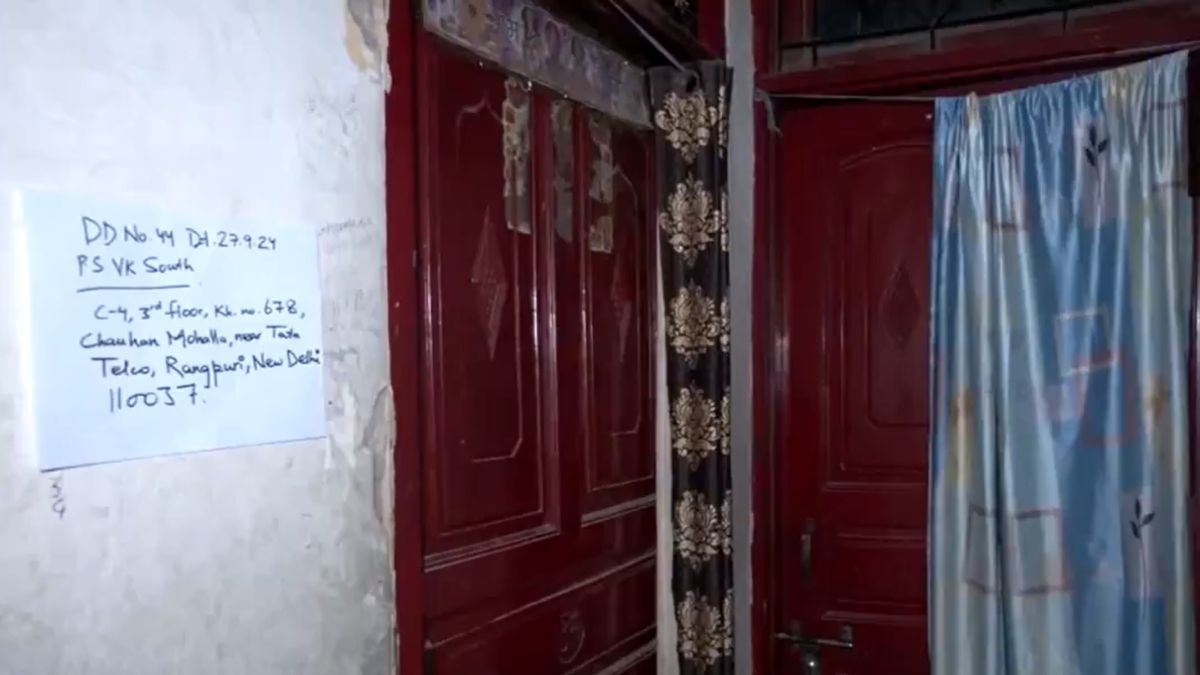 दिल्ली में बंद कमरे में मिले 5 लोगों के शव, चार बेटियों के साथ शख्स ने की खुदकुशी