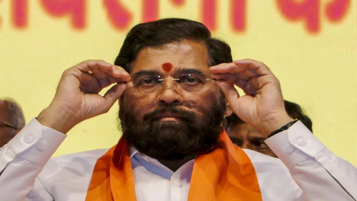 ‘सौतेले भाइयों’ से सावधान रहें, किसी में ताकत नहीं कि लाडकी बहिन योजना को बंद कर दे: शिंदे