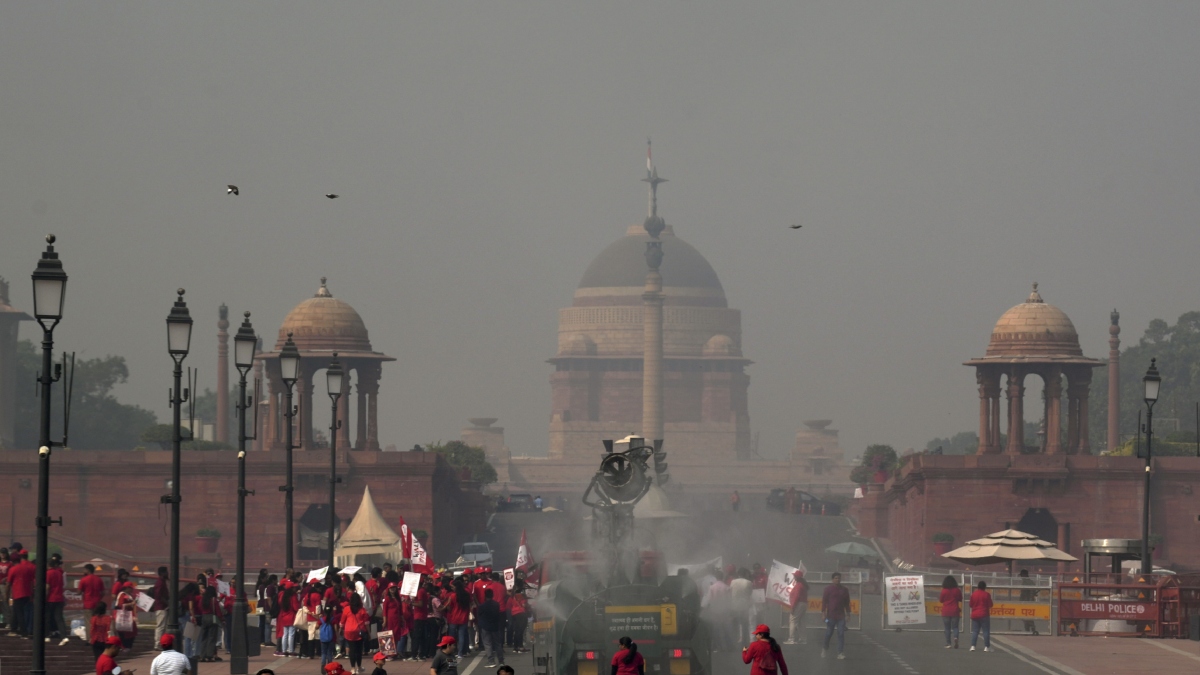 दिवाली से पहले जहरीली हुई दिल्ली की हवा, लागू हो सकता है GRAP-3, लग सकते हैं नए प्रतिबंध