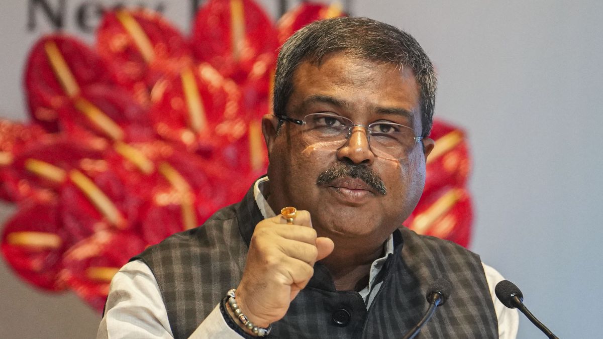 अब होगी और भी बेहतरीन पढ़ाई! बनाए जाएंगे 3 AI सेंटर ऑफ एक्सिलेंस; आज शिक्षा मंत्री करेंगे घोषणा