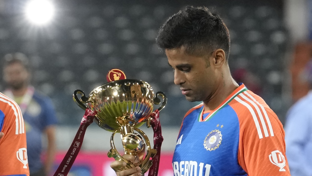 सूर्यकुमार यादव ने T20 इंटरनेशनल में रचा इतिहास, ऐसा करिश्मा करने वाले पहले भारतीय कैप्टन - India TV Hindi