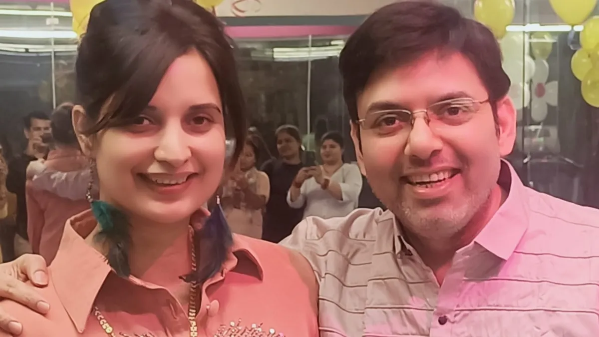 "बूढ़े से जवान बन जाओ" थेरेपी से "बंटी-बबली" ने कानपुर में मचाई लूट, 35 करोड़ समेटकर हुए फुर्र कपल ने कानपुर शहर के हजारों लोगों को ठगी का शिकार बनाया- India TV Hindi