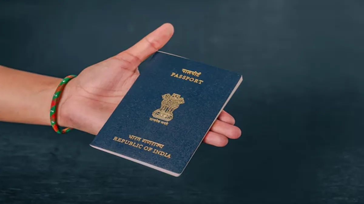 तत्काल Passport बनवाने के लिए ये डॉक्यूमेंट्स हैं जरूरी, अप्लाई से पहले ये भी जान लें सरकारी खर्च पर विदेश से वापस लाए गए आवेदक तत्काल पासपोर्ट के लिए अप्लाई नहीं कर सकते।- India TV Paisa