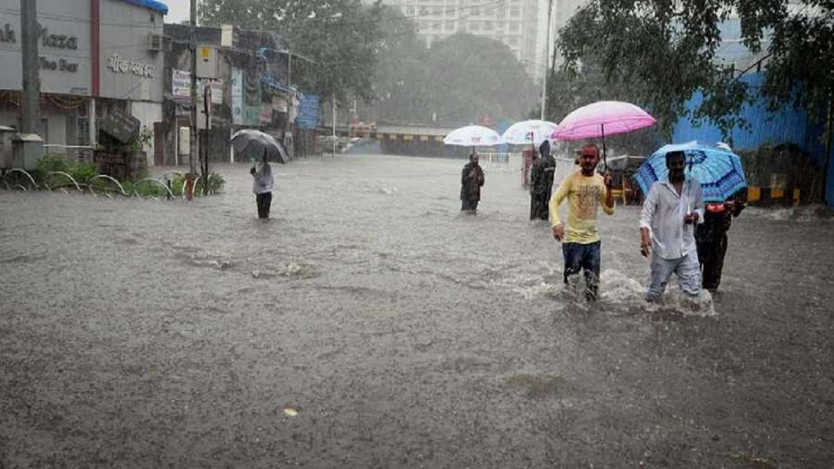 बिहार समेत 10 से ज्यादा राज्यों में भारी बारिश का अलर्ट, दिल्ली में जल्द हो सकती है मानसून की विदाई