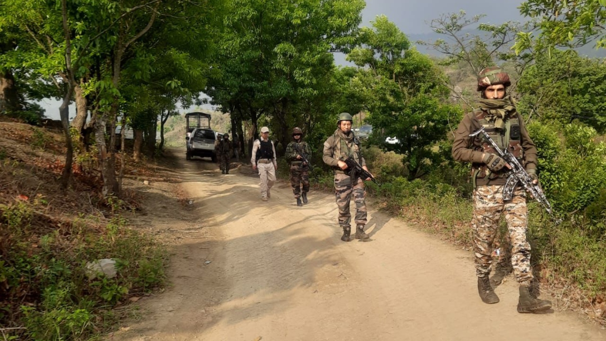मणिपुर: असम राइफल और CRPF ने मार गिराए 10 उपद्रवी, सुरक्षाबलों का एक जवान घायल