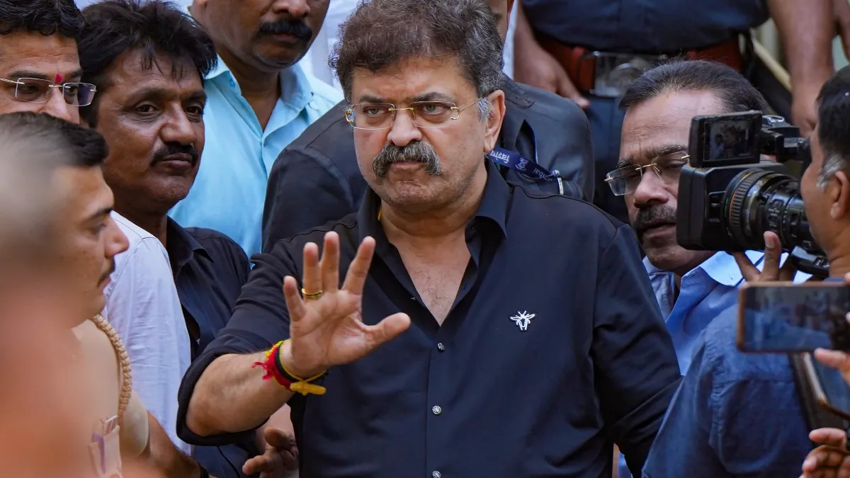 "अजित पवार ने धक्का देकर शरद पवार को बाहर निकाला", जितेंद्र आव्हाड ने CM शिंदे और बीजेपी पर भी बोला हमला जितेंद्र आव्हाड- India TV Hindi