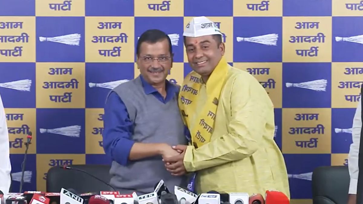 AAP से एक और बड़ी खबर, केजरीवाल ने अनिल झा को ज्वाइन कराई पार्टी, जानें क्या कहा