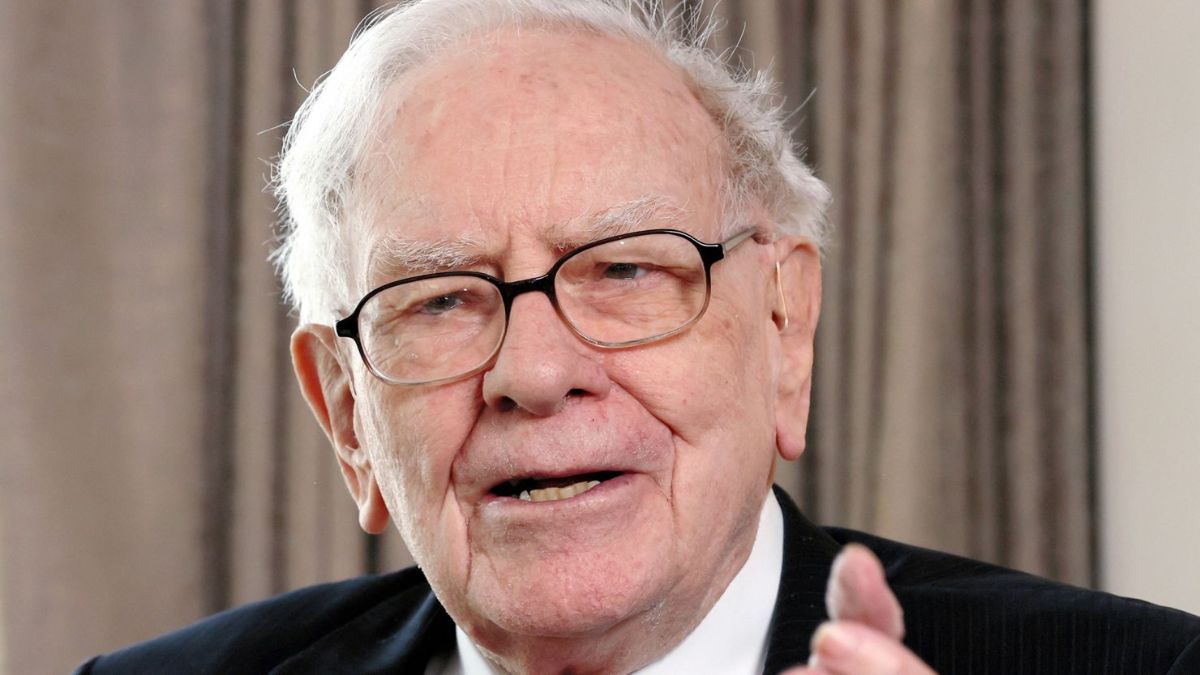 Follow Warren Buffett's Top 5 Mantras for Stock Market Success