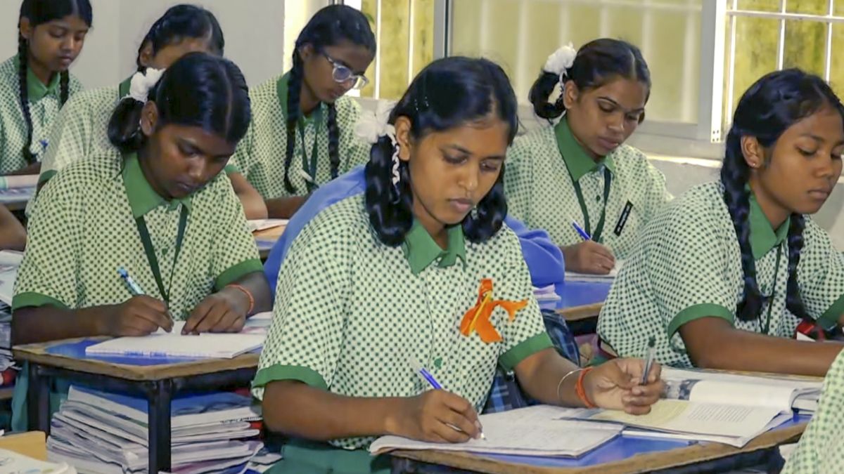 CBSE की 9वीं और 10वीं की कक्षाओं से जुड़ी बड़ी खबर, इन विषयों के दो स्तर रखने पर हो रहा विचार