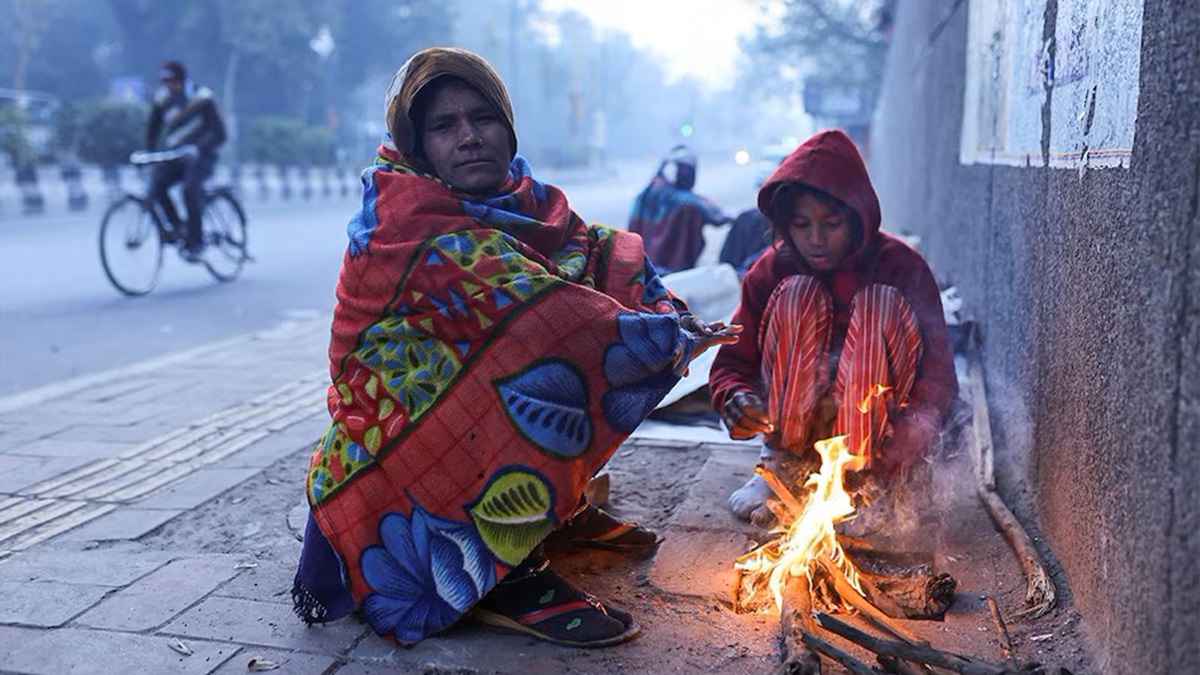 दिल्ली-NCR में अगले 2 दिन घने कोहरे के साथ कंपकंपाएगी ठंड, पहाड़ों में होगी बर्फबारी; IMD का अलर्ट