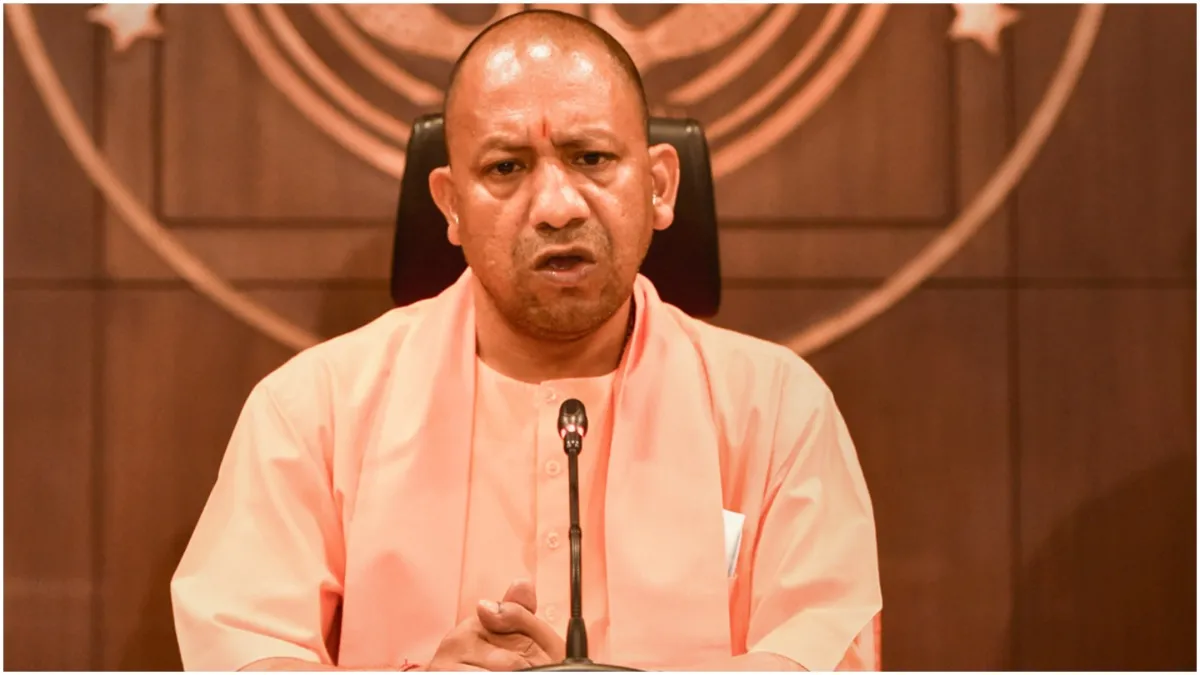 सीएम योगी आदित्यनाथ ने अधिकारियों संग की बैठक, कुंभ, संभल हिंसा समेत इन मुद्दों पर दिए दिशानिर्देश CM Yogi Adityanath held a meeting with officials gave guidelines on these issues including Kumbh Sam- India TV Hindi