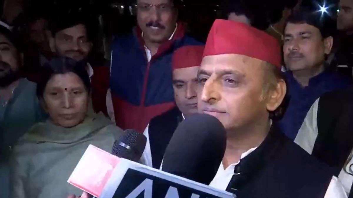 अखिलेश यादव ने गिनाया ’11 जुमलों का संकल्प’, PM मोदी के भाषण पर कसा तंज; जानें क्या बोले