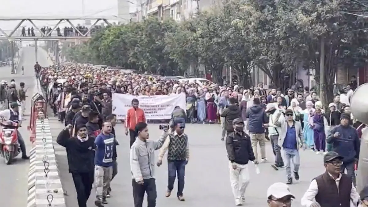 अफस्पा के विरोध में इंफाल में निकाली गई रैली, 6 लोगों की हत्याओं का किया विरोध अफस्पा के विरोध में इंफाल में निकाली गई रैली।- India TV Hindi