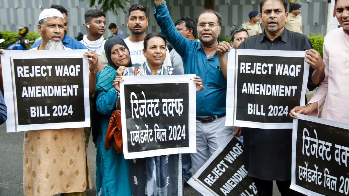 वक्फ बोर्ड मामले पर सरकार के साथ या खिलाफ, जानें क्या है देश के ईसाई सांसदों का रुख Waqf- India TV Hindi