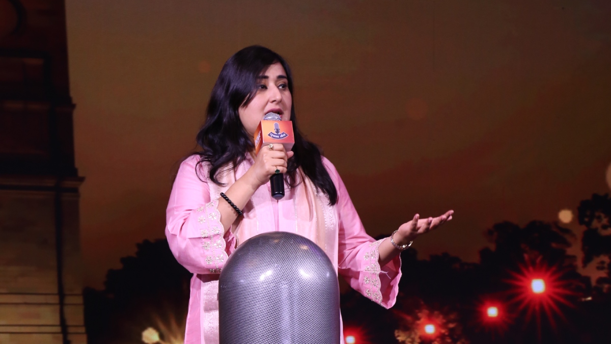 Chunav Manch: चुनाव मंच में शामिल हुईं सांसद बांसुरी स्वराज, आप सरकार पर साधा निशाना