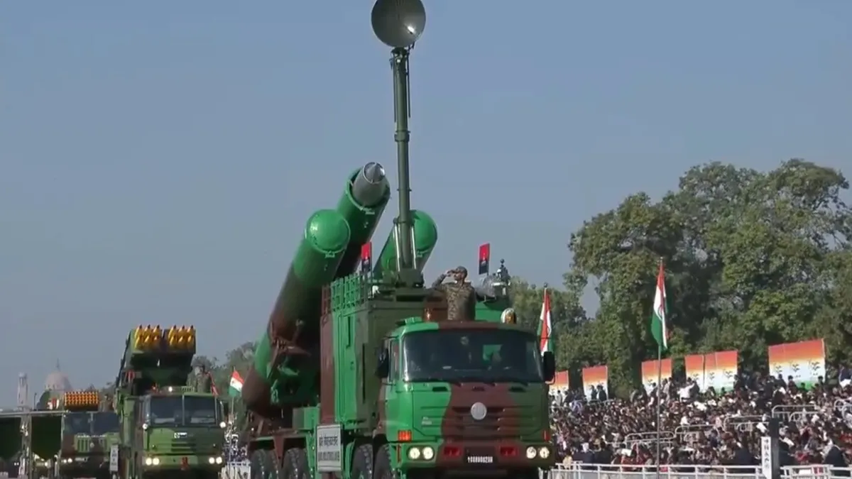 Highlights: कर्तव्य पथ पर दिखा भारत की सैन्य शक्ति और संस्कृति का अनोखा नजारा, चीफ गेस्ट हुए मंत्रमुग्ध Republic Day - India TV Hindi