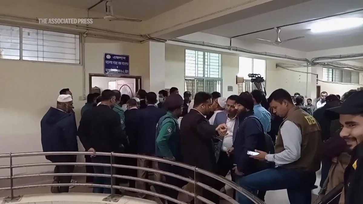 उल्फा नेता पर भी मेहरबान हुई बांग्लादेश की अदालत, "भारत के मोस्ट वांटेड" को मिली उम्रकैद की सजा घटाई बांग्लादेश की अदालत। - India TV Hindi