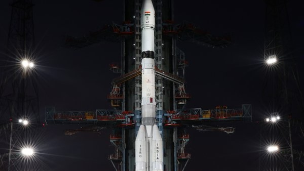 स्पेस में ISRO की सेंचुरी: श्रीहरिकोटा से 100वां रॉकेट लॉन्च, GSLV-F15 से NVS-02 मिशन प्रक्षेपित