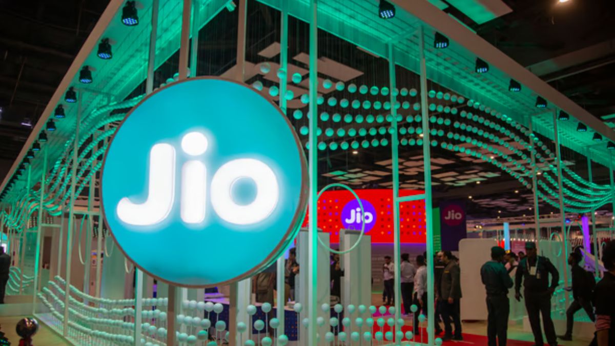 Jio ने करोड़ों यूजर्स के लिए शुरू की VoNR सर्विस, Airtel-Vi की उड़ गई नींद