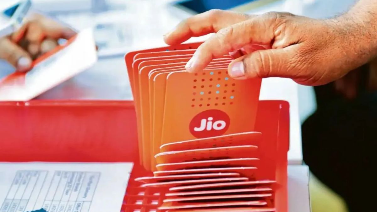 Jio Offer: 28 दिन से लेकर 336 दिन तक रिचार्ज की ‘नो टेंशन’, करोड़ों यूजर्स को मिली दी बड़ी राहत