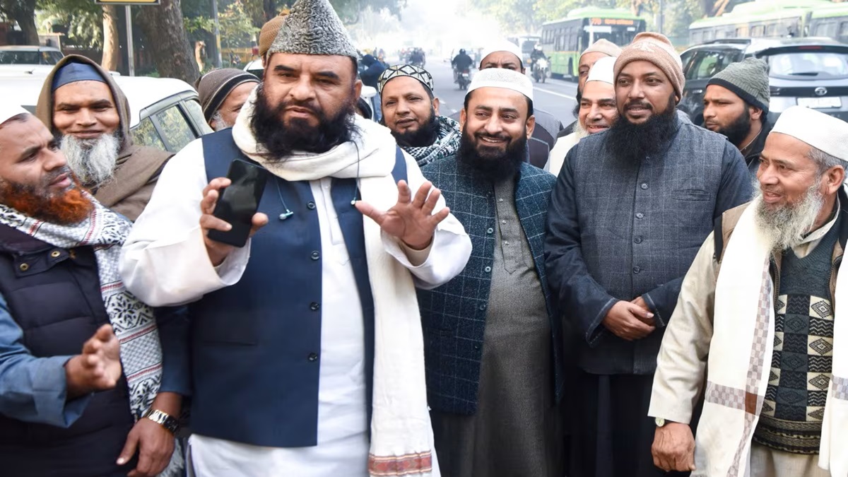 दिल्ली वक्फ बोर्ड ने इमामों को दी सैलरी, 17 महीनों से रुका हुआ था पेमेंट