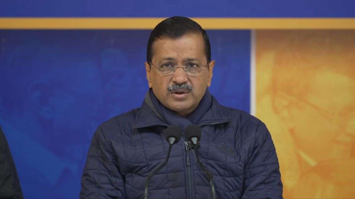 दिल्ली में केजरीवाल की प्रेस कॉन्फ्रेंस, जनता को बताए ‘दो मॉडल’ – India TV Hindi