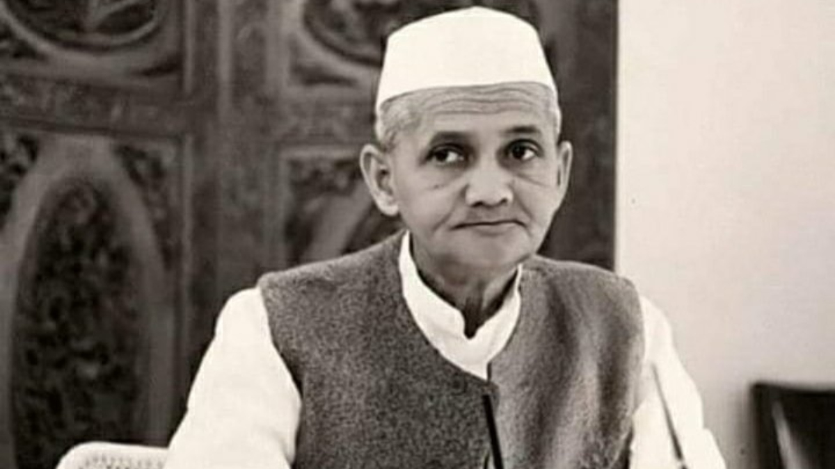 युद्ध के बीच पीएम की अपील पर उपवास रखने लगा था पूरा देश, लाल बहादुर शास्त्री की पुण्यतिथि पर पढ़ें उनसे जुड़े रोचक किस्से युद्ध के बीच पीएम की अपील पर उपवास रखने लगा था पूरा देश, लाल बहादुर शास्त्री की पुण्यतिथि पर पढ़ें उनसे जुड़े रोचक किस्से