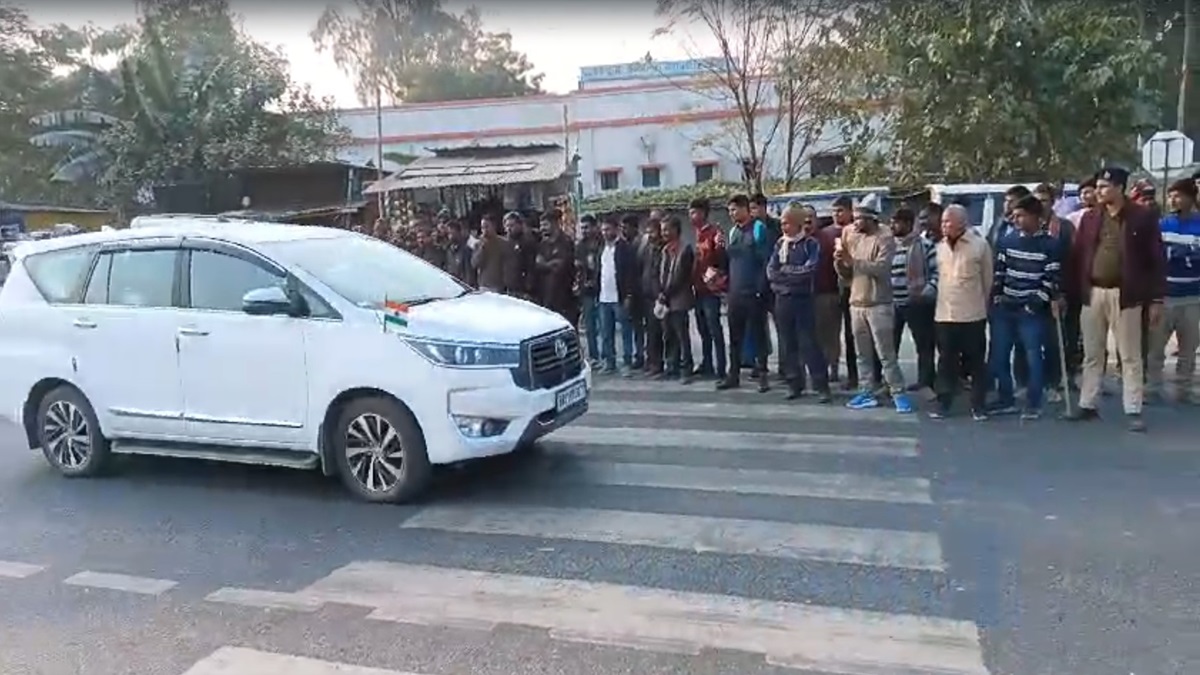 CM नीतीश के काफिले के सामने लगे मुर्दाबाद के नारे, जानें क्यों लोगों का पारा हुआ हाई