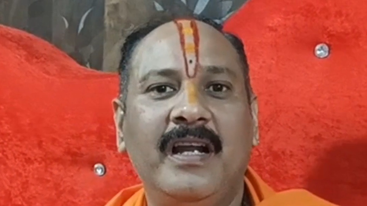 लव जिहाद पर बोले कथावाचक प्रदीप मिश्रा, कहा- ‘फ्रिज में मिलते हैं लड़कियों के टुकड़े’ – India TV Hindi लव जिहाद पर बोले कथावाचक प्रदीप मिश्रा, कहा- ‘फ्रिज में मिलते हैं लड़कियों के टुकड़े’ – India TV Hindi