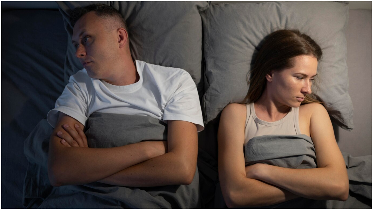 कहीं ब्रेकअप तक न पहुंच जाए बात, रिश्ते में दरार पैदा करने वाली इन आदतों में कर लें सुधार