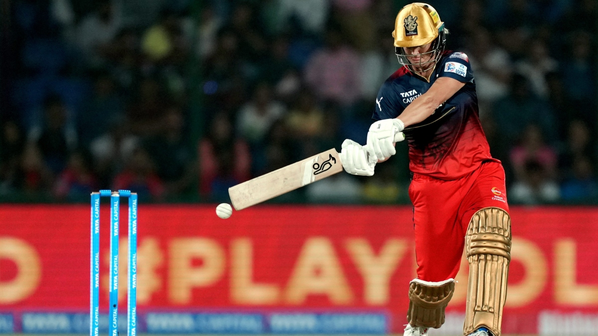 RCB की टीम को लगा बड़ा झटका, स्टार ऑलराउंडर खिलाड़ी ने अचानक किया ब्रेक लेने का ऐलान