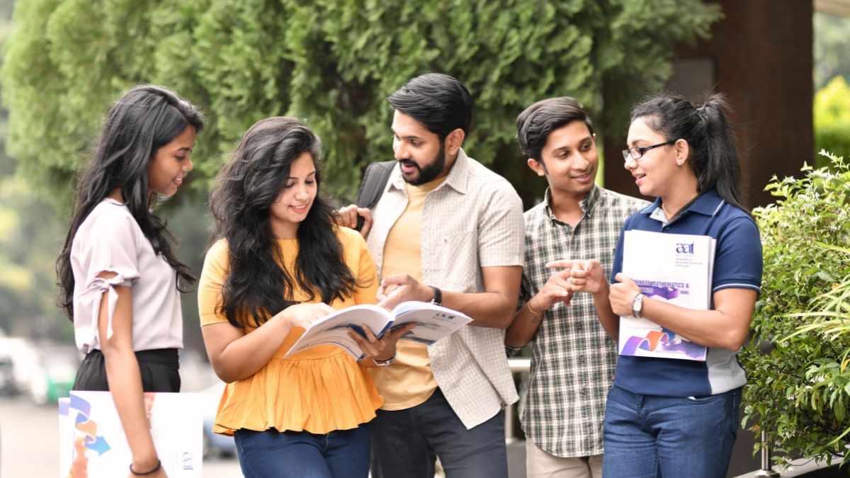 UPPSC ESE भर्ती का क्या है सिलेक्शन प्रोसेस? जानें सिलेक्ट होने वाले उम्मीदवारों को कितनी मिलेगी सैलरी