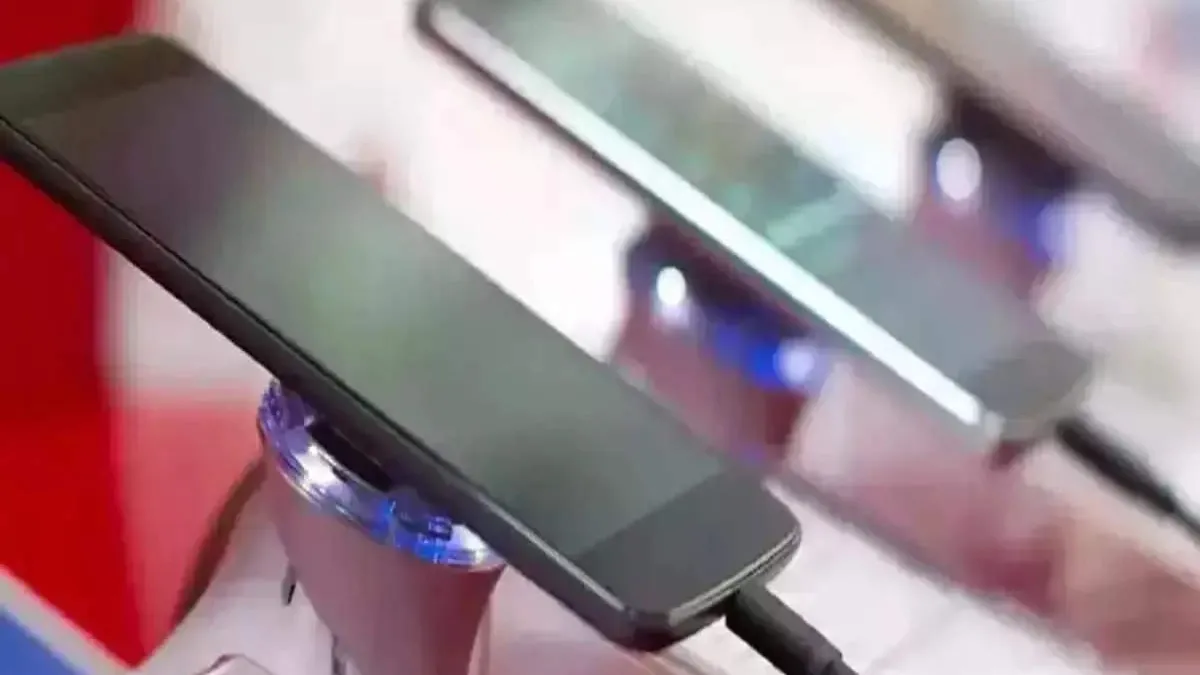 Sell Old Phone: बेचना चाहते हैं अपना पुराना Smartphone? कहीं हो न जाए ये गलती Sell Old Smartphone- India TV Hindi