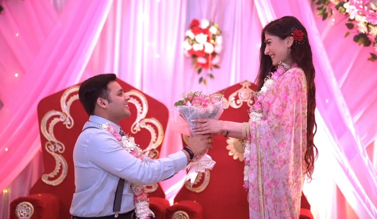 ‘बालवीर’ फेम देव जोशी ने मंगेतर संग सगाई की तस्वीरें की शेयर, कपल की सादगी ने जीता दिल