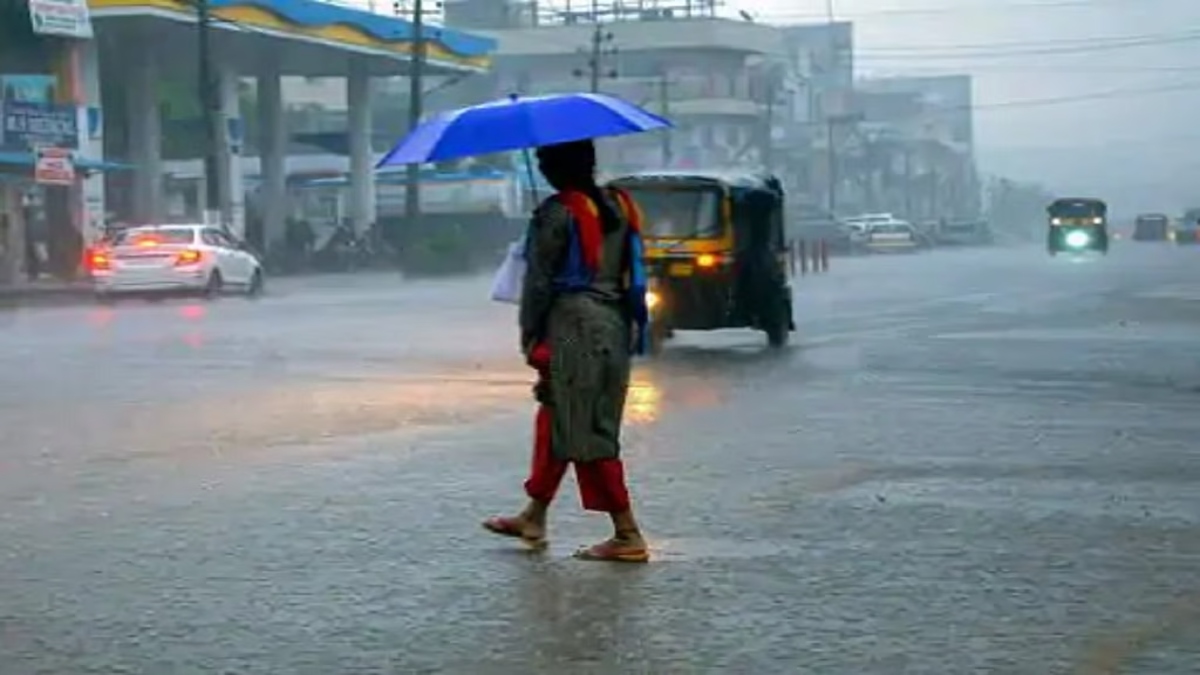 देश के इन राज्यों में होगी झमाझम बारिश, जारी हुआ अलर्ट, दिल्ली-NCR में भी छाए बादल, जानिए मौसम का ताजा हाल