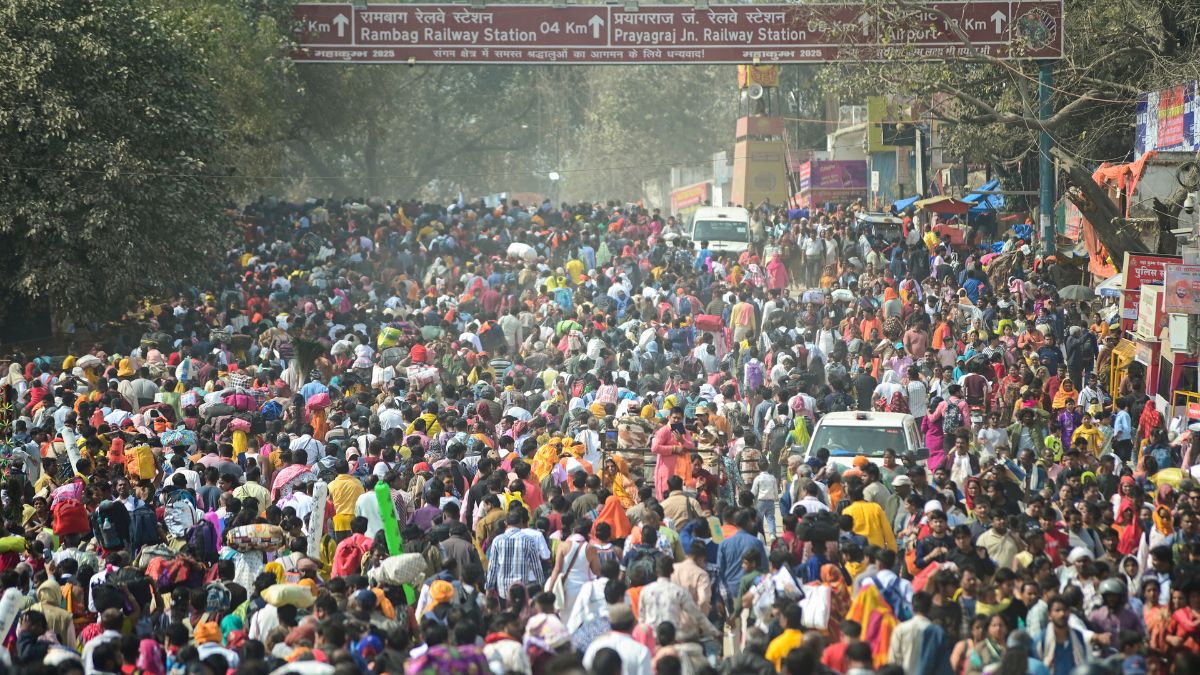 प्रयागराज ही नहीं काशी और अयोध्या में भी भयंकर जाम, MP के कई जिलों में हालत खराब – India TV Hindi