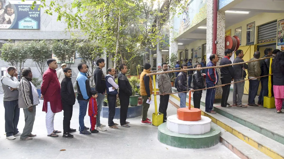 Delhi Vidhan Sabha Chunav 2025: दिल्ली में छिटपुट घटनाओं के बीच संपन्न हुई वोटिंग, 8 फरवरी को आएंगे नतीजे दिल्ली विधानसभा चुनाव...- India TV Hindi