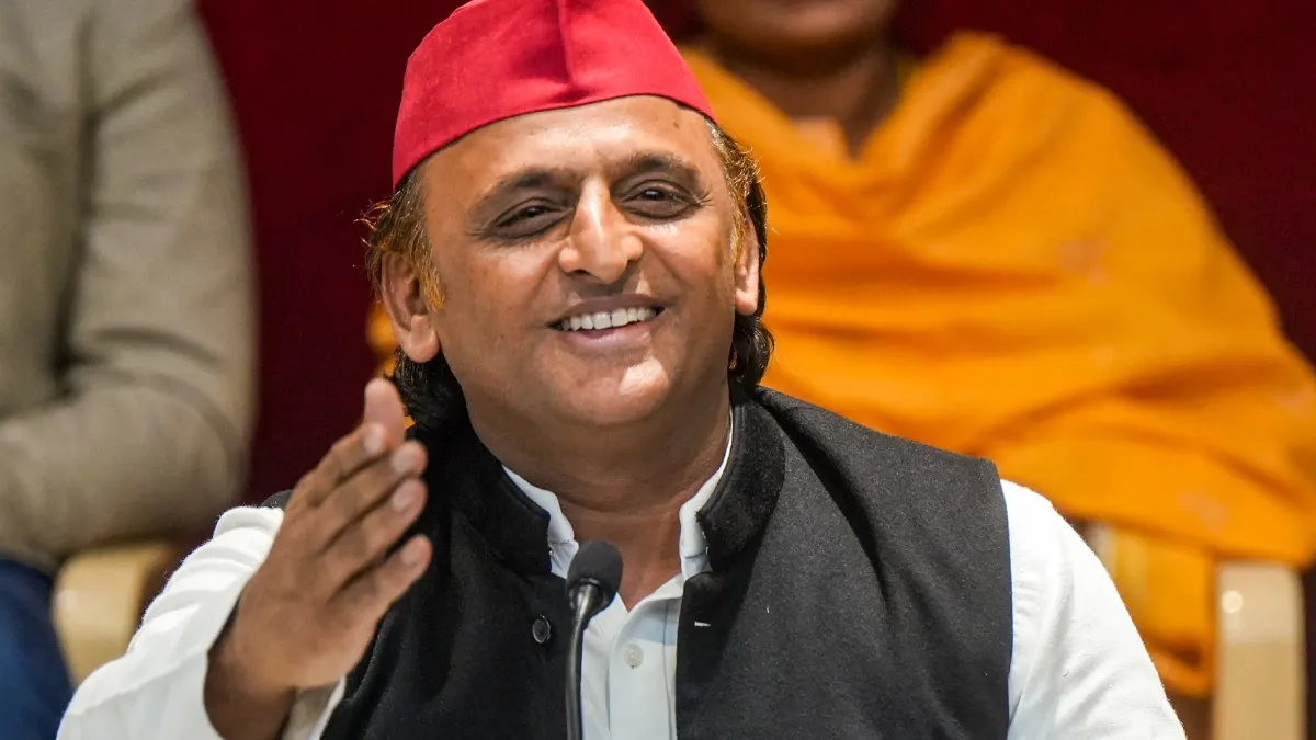 जब PM मोदी को लेकर अखिलेश यादव ने कहा- 'इस अंजुमन में आपको आना है बार-बार' अखिलेश यादव- India TV Hindi