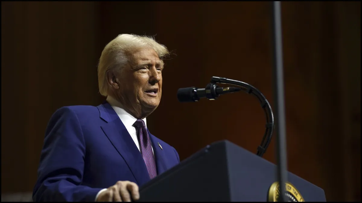 ट्रेड वार की आशंका के बीच ट्रंप का बड़ा फैसला, मैक्सिको को राहत, कनाडा को दी खुली चुनौती Donald Trump- India TV Hindi