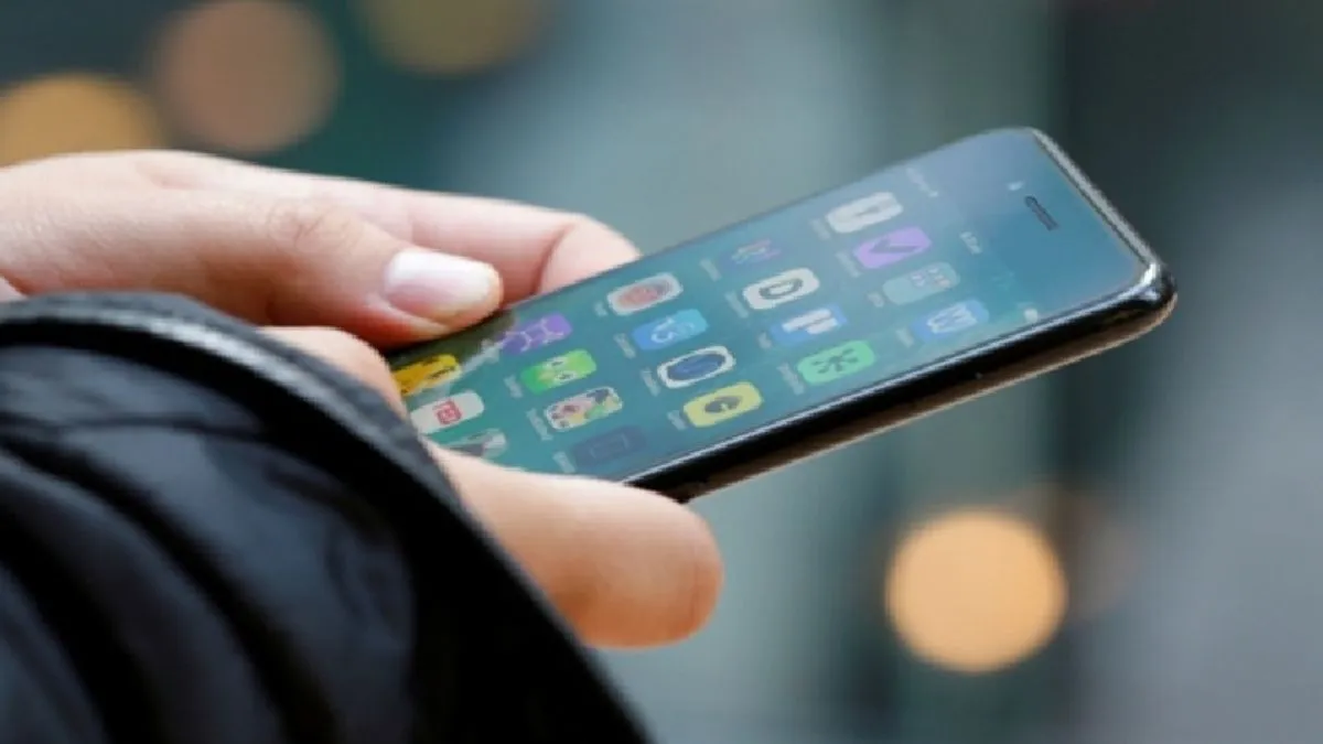 Google rolling out new features, android, pixel smartphone, AI-powered scam detection tool- India TV Hindi