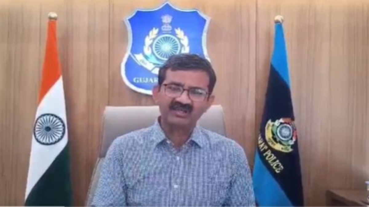 ‘बुलडोजर’ एक्शन की तैयारी में गुजरात पुलिस, DGP का आदेश-‘100 घंटे में गुंडों की लिस्ट बनाएं’