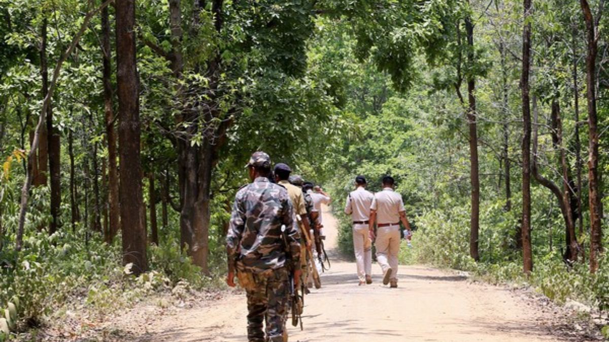 छत्तीसगढ़ सरकार ने आत्मसमर्पण करने वाले नक्सलियों के लिए नयी पुनर्वास नीति को मंजूरी दी