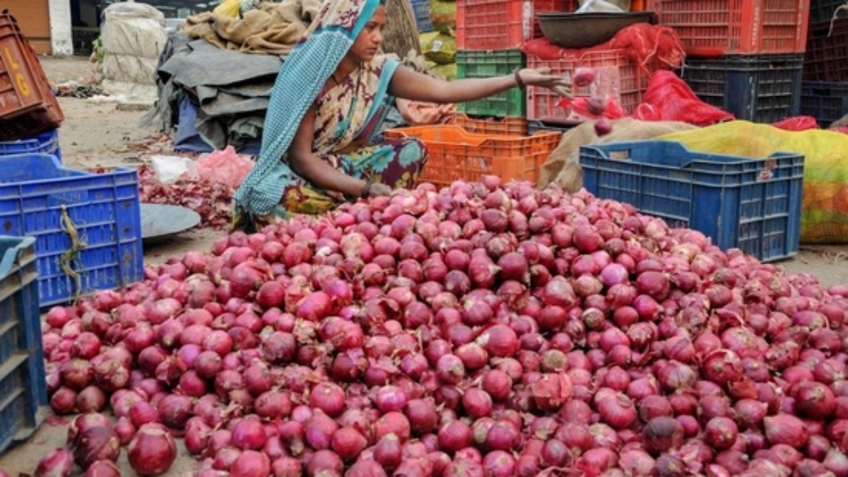 Onion Price: एक अप्रैल से एकदम सस्ता हो जाएगा प्याज, घट जाएगी कीमत, जानें वजह