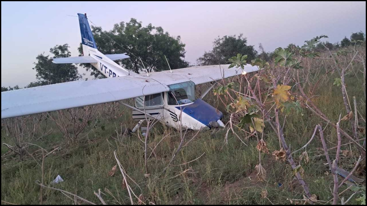 गुजरात के महेसाणा में ट्रेनिंग के दौरान प्लेन क्रैश, ट्रेनी महिला पायलट घायल, अस्पताल में भर्ती