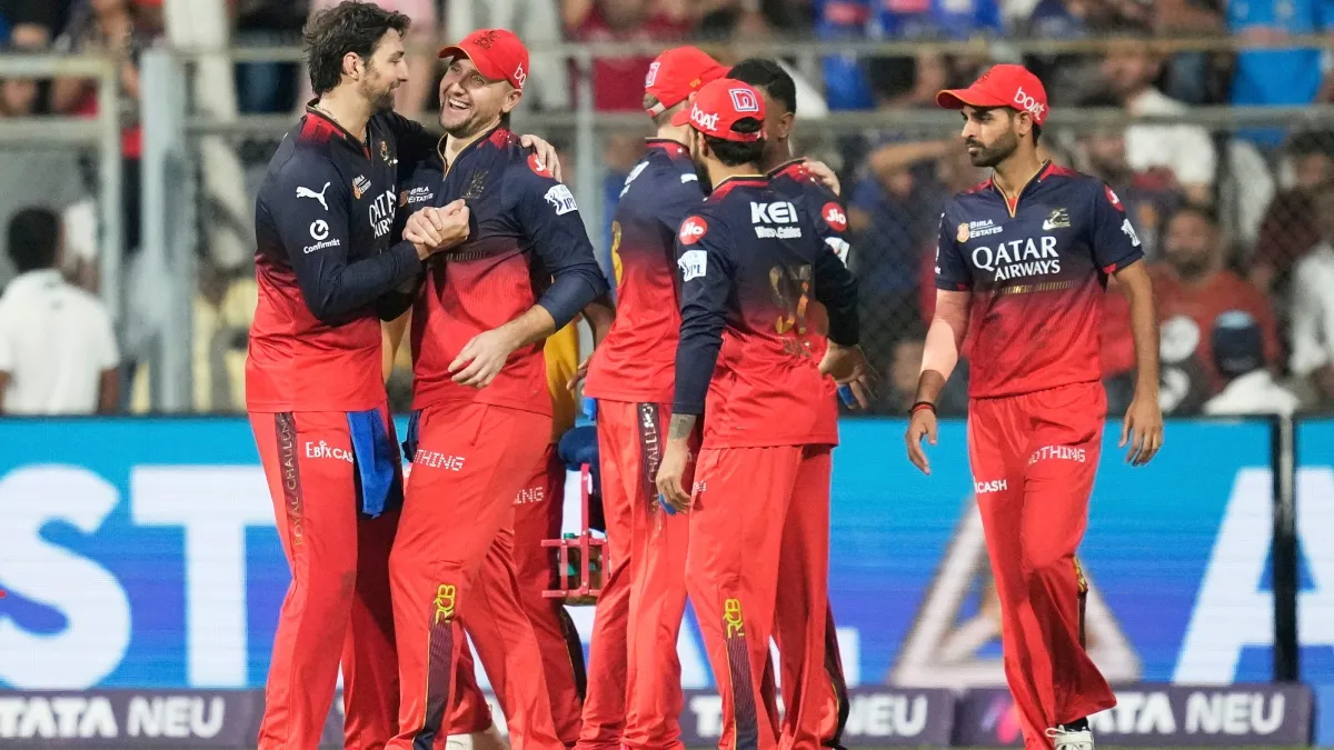 MI vs RCB: RCB ने 10 साल बाद मुंबई इंडियंस के गढ़ में दर्ज की जीत MI vs RCB- India TV Hindi