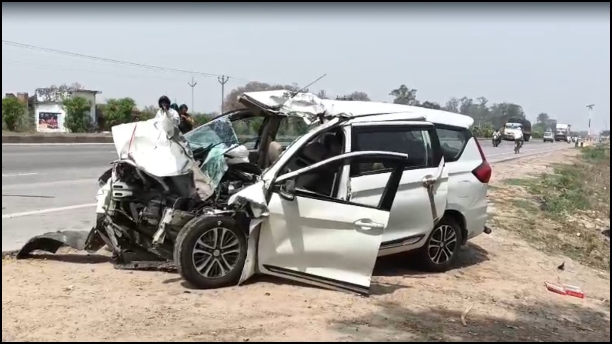 फतेहपुर: शोक सभा में जा रहा परिवार सड़क हादसे का शिकार, पति-पत्नी सहित 4 की मौत, रिश्तेदारों में मचा कोहराम