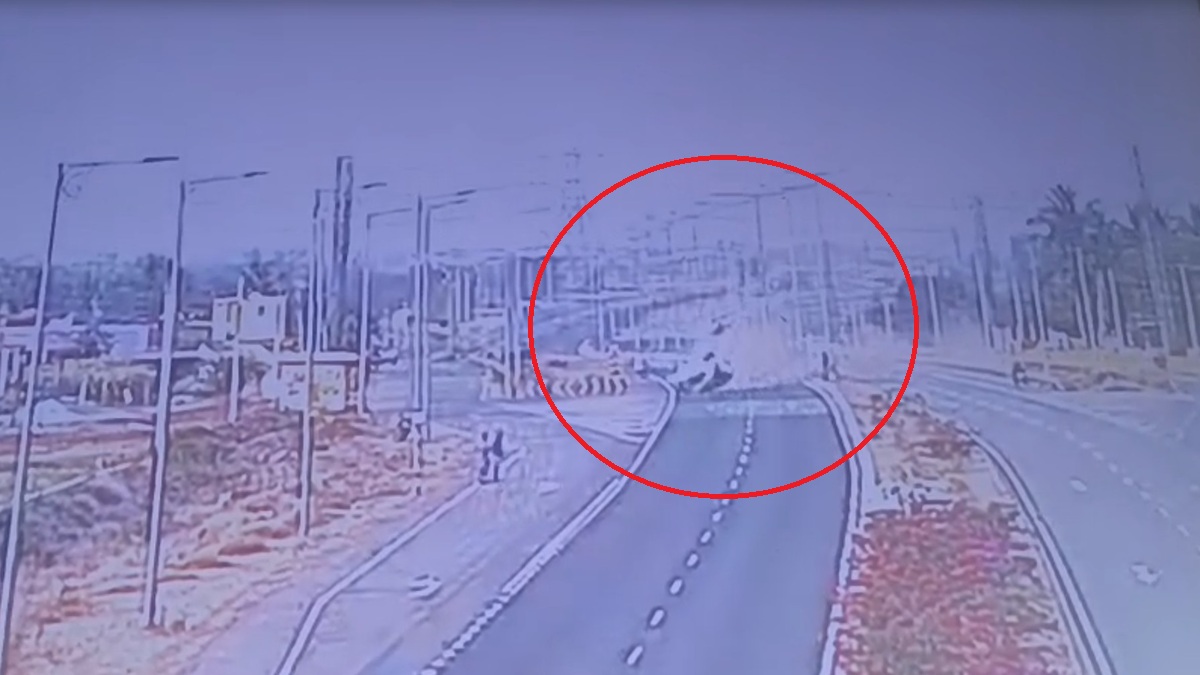हाईवे पर 15 बार पलटी कार, हवा में उछले शव; रूह कंपा देगा एक्सीडेंट का CCTV फुटेज